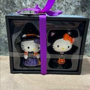 NIB Hello Kitty Halloween Salt & Pepper Shakers Sanrio Fall Decor
